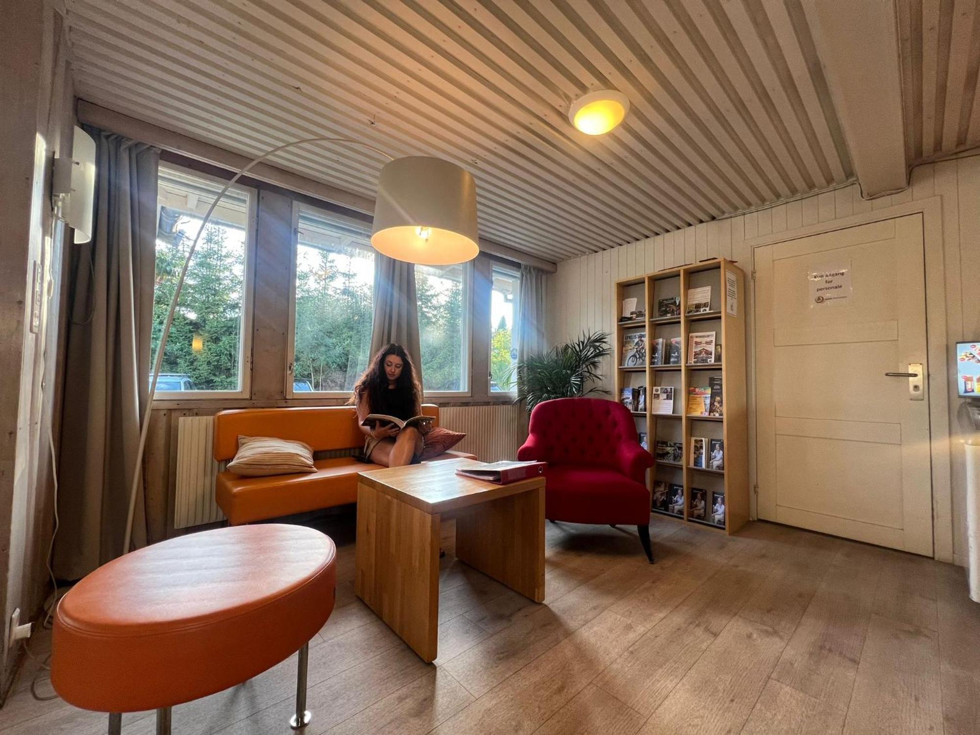 Gjovik Hovdetun Hostel מראה חיצוני תמונה